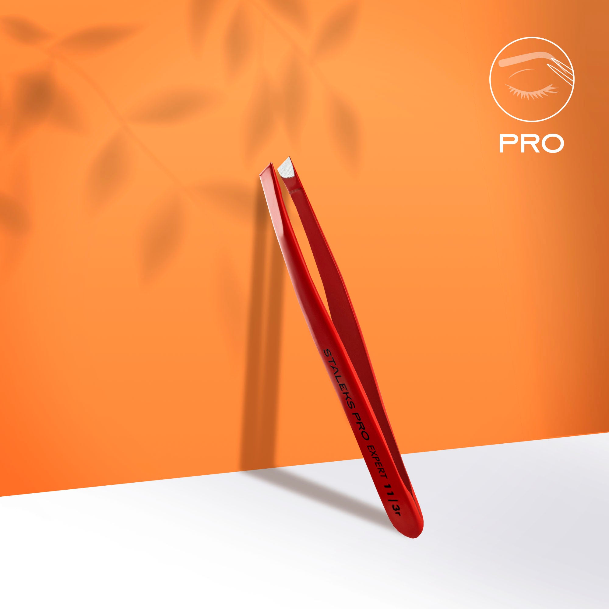TE-11/3r Eyebrow tweezers Pro Expert 11 Type 3r (wide slant), red