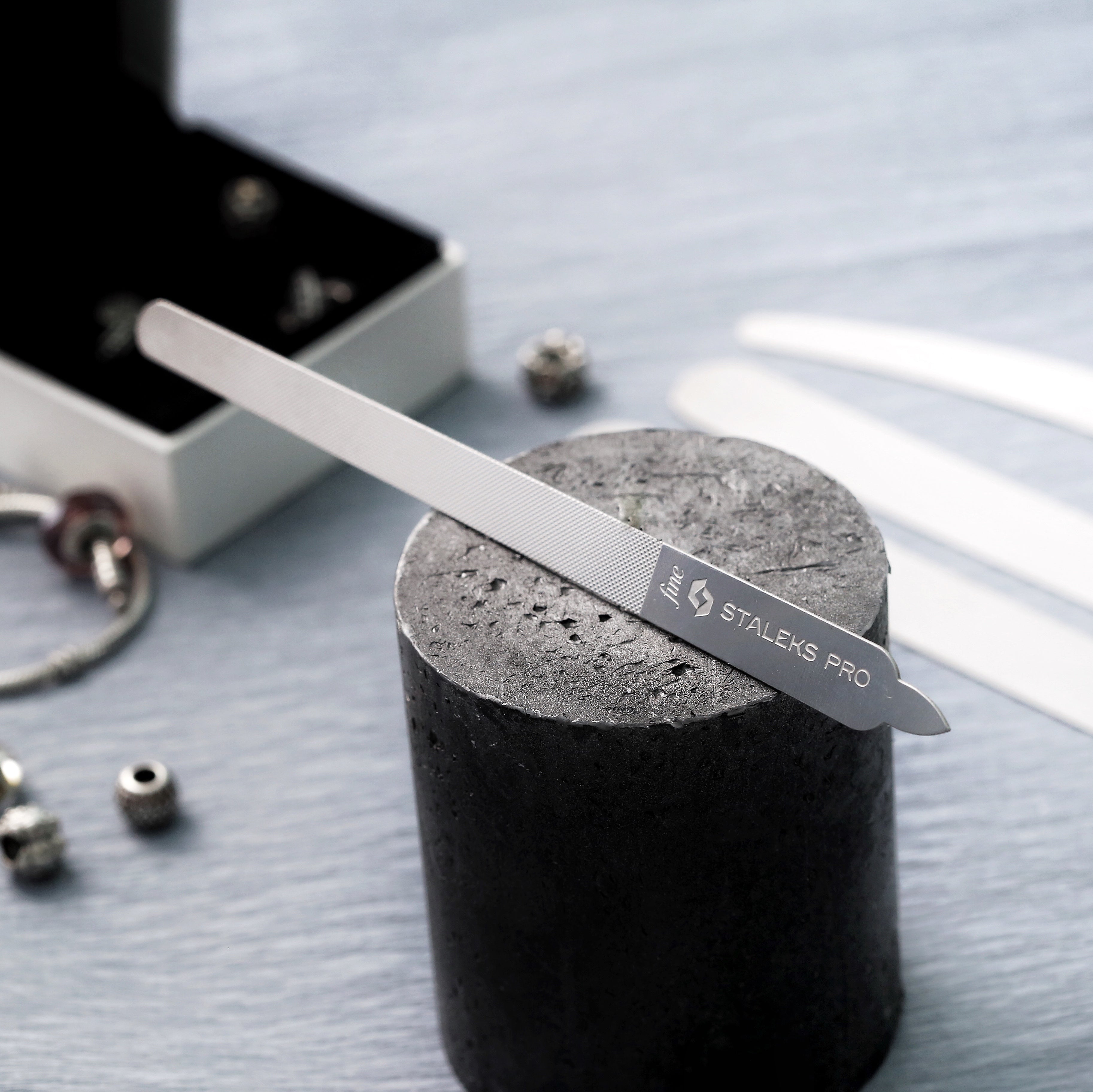 FE-11-155 LASER NAIL FILE 180/240 gr