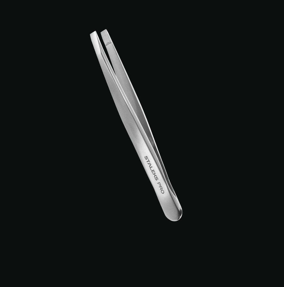 EXPERT TE-10/1 Eyebrow Tweezers (wide straight)