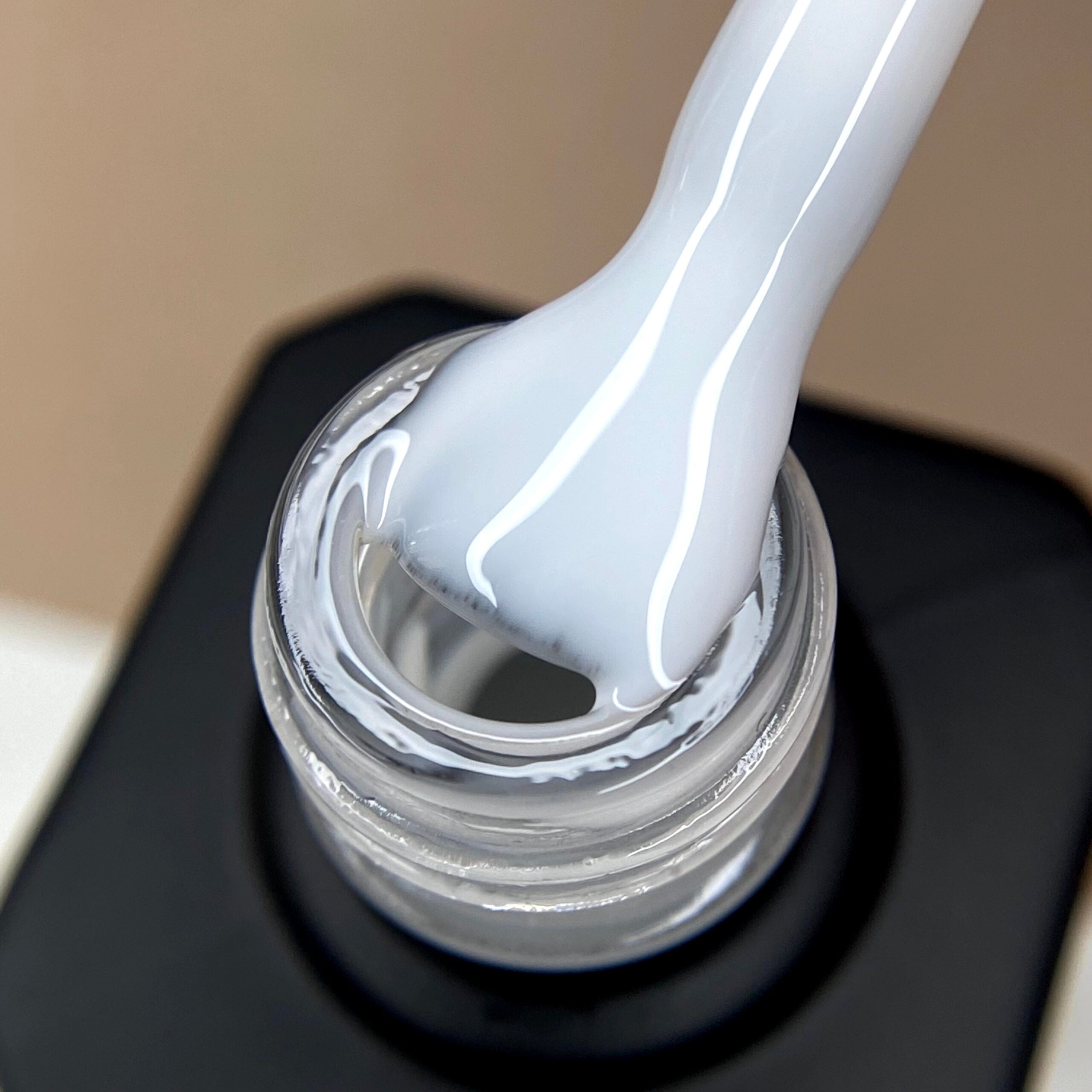 Camouflage Rubber Base 15 ml Milky  image 0