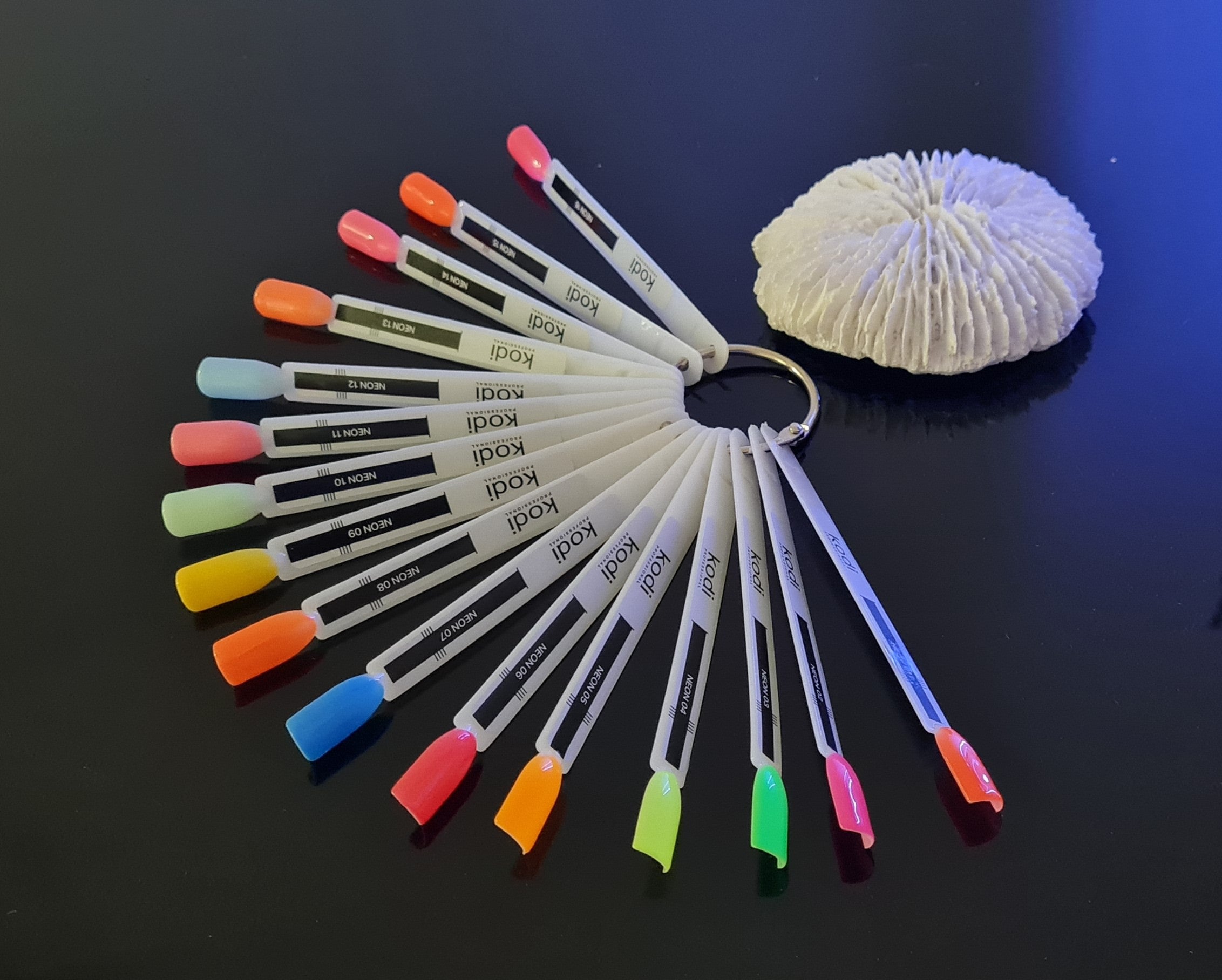 Color Rubber Base Gel, Neon 03, 7 ml image 3